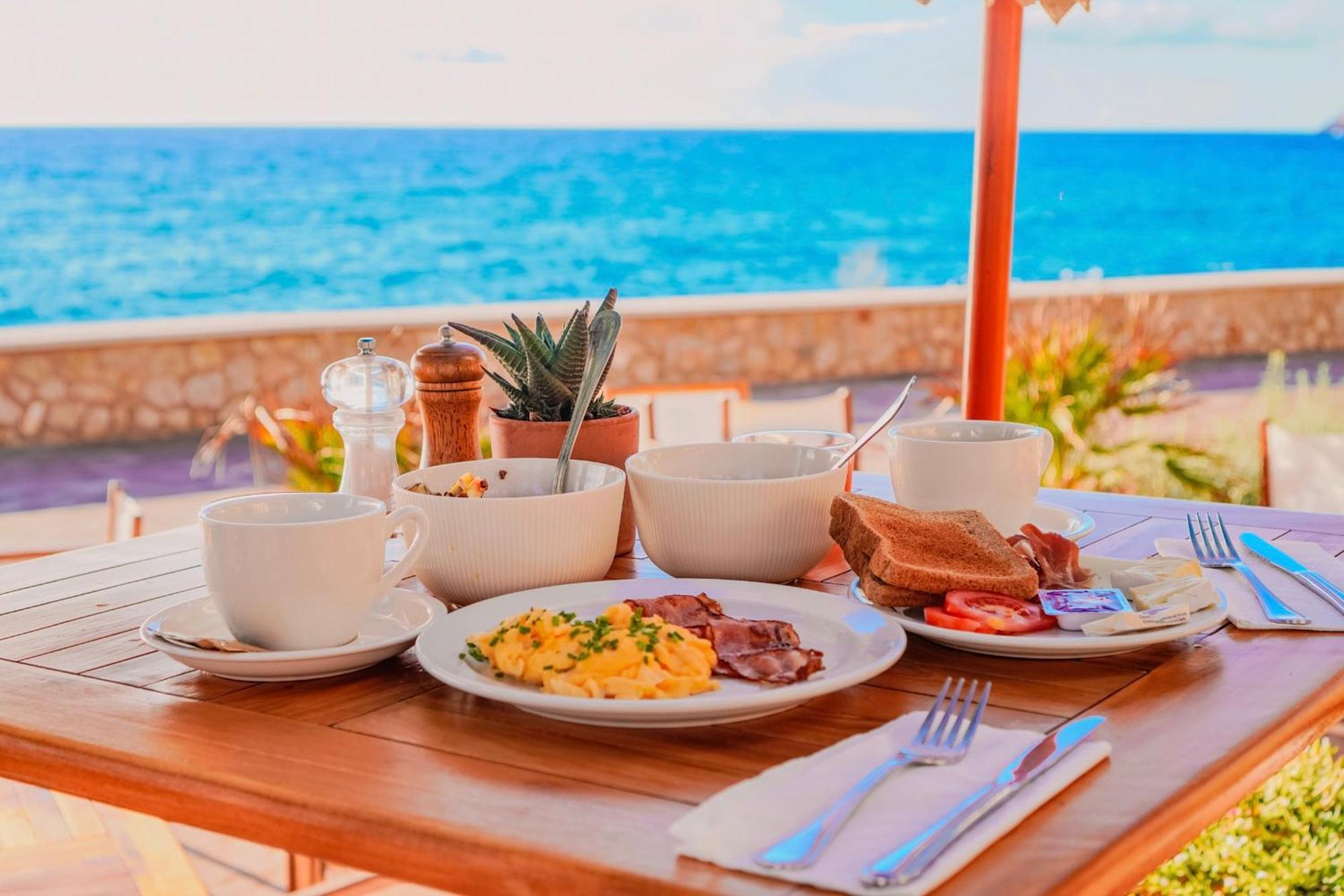The Sea Club Bed & Breakfast Cala Ratjada  Bagian luar foto