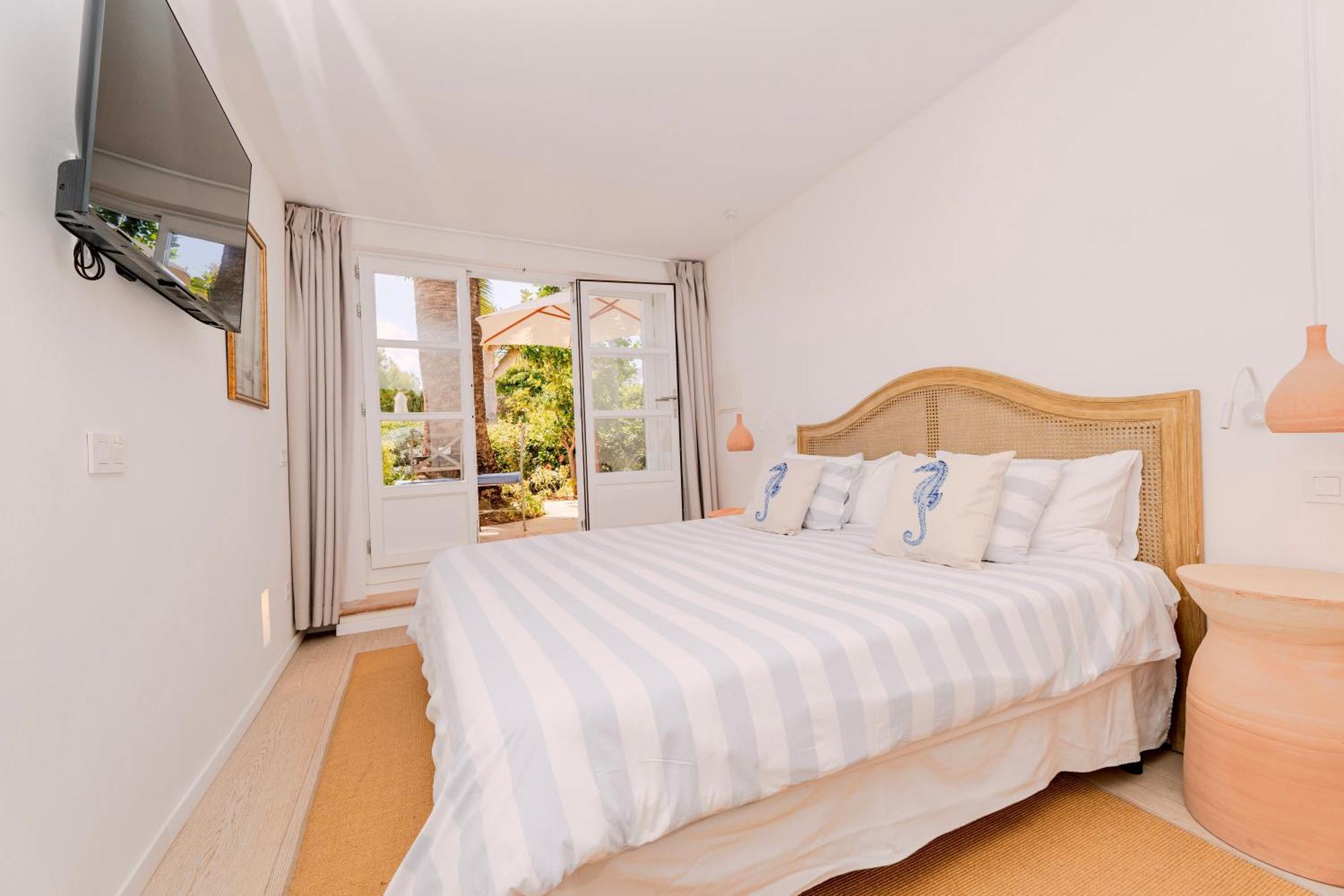 The Sea Club Bed & Breakfast Cala Ratjada  Bagian luar foto
