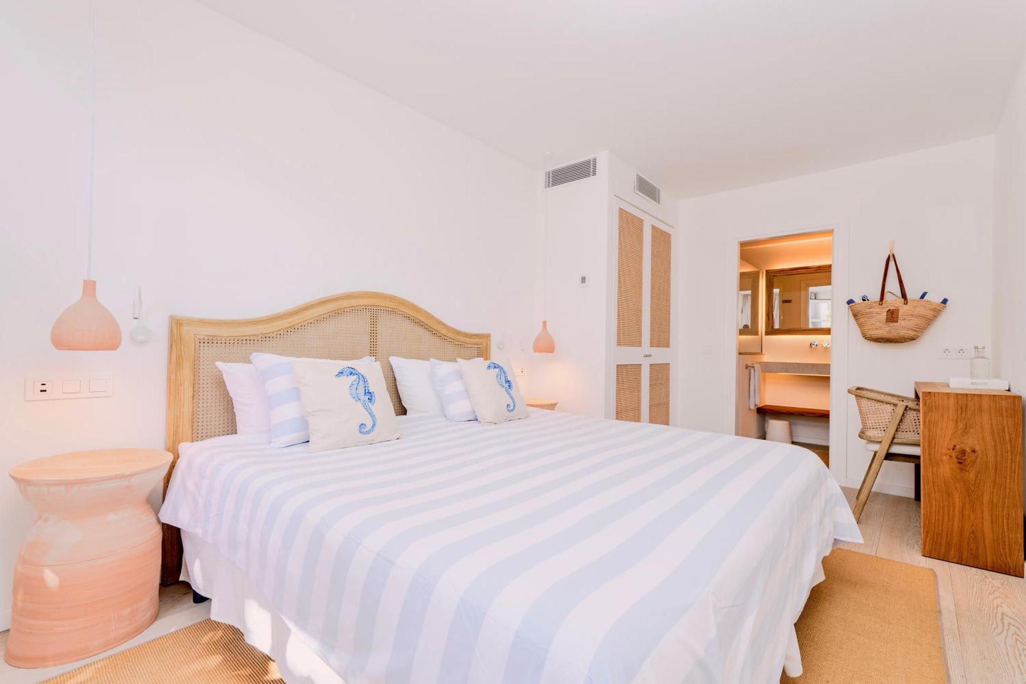 The Sea Club Bed & Breakfast Cala Ratjada  Bagian luar foto