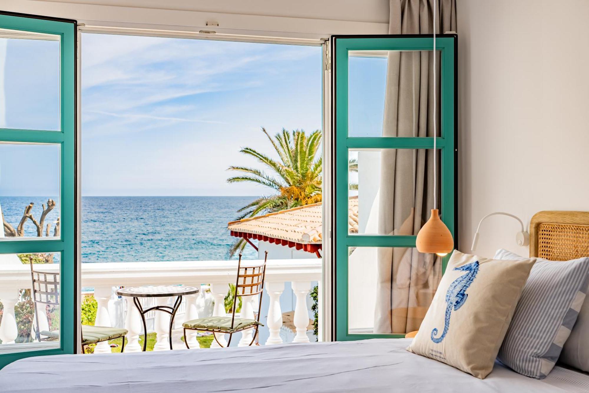 The Sea Club Bed & Breakfast Cala Ratjada  Bagian luar foto